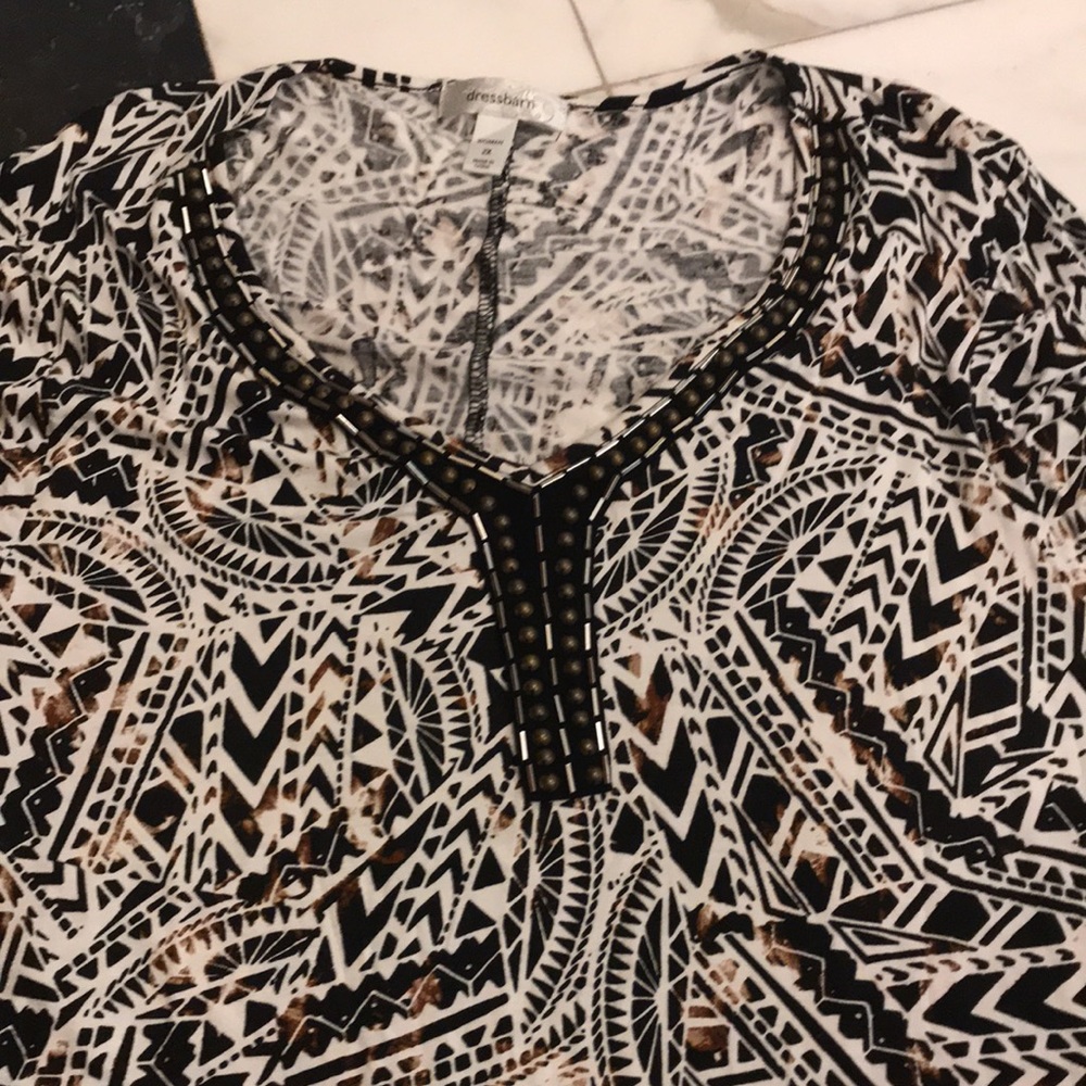 Softest top w hand sewn beads and decor neck area - Picture 6 of 10